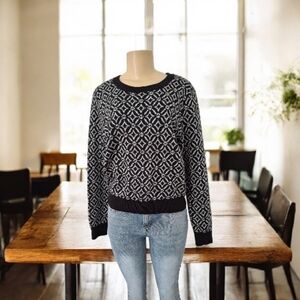 💋Michael Kors Black and White Geometric Sweater💋